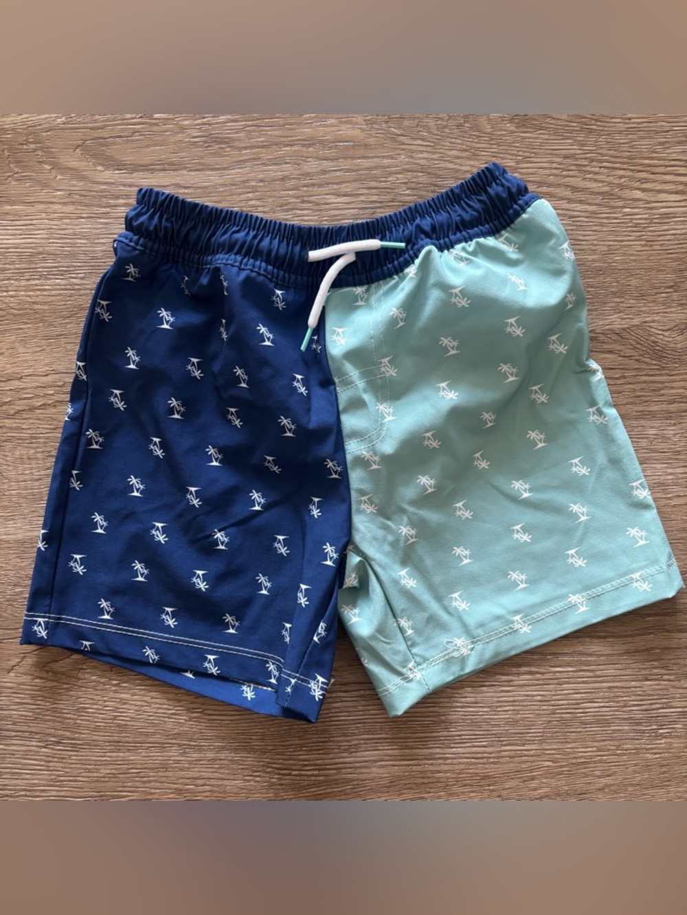 Swim trunks toddler boys size 3T with liner